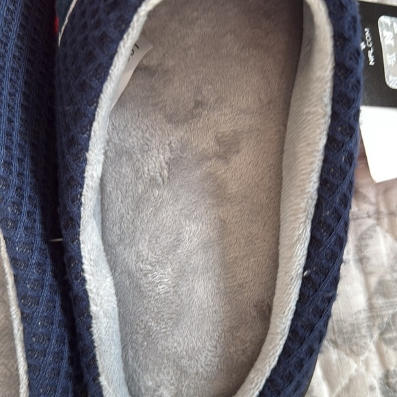 Women’s NFL slide slippers, New England Patriots - Picture 3 of 5